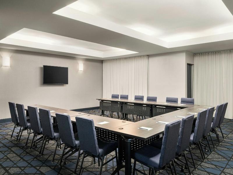 Courtyard by Marriott Gainesville image