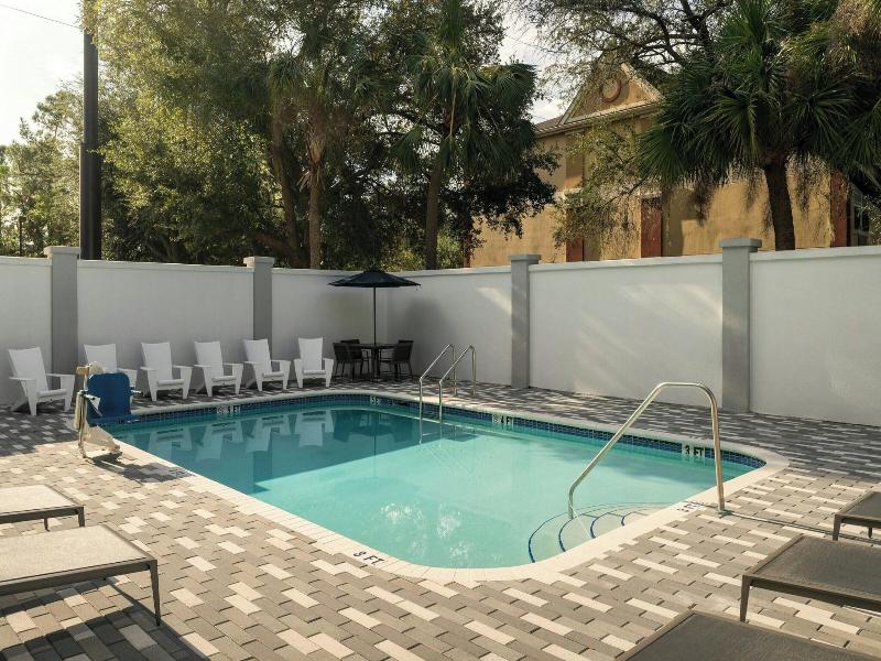 Courtyard by Marriott Gainesville image