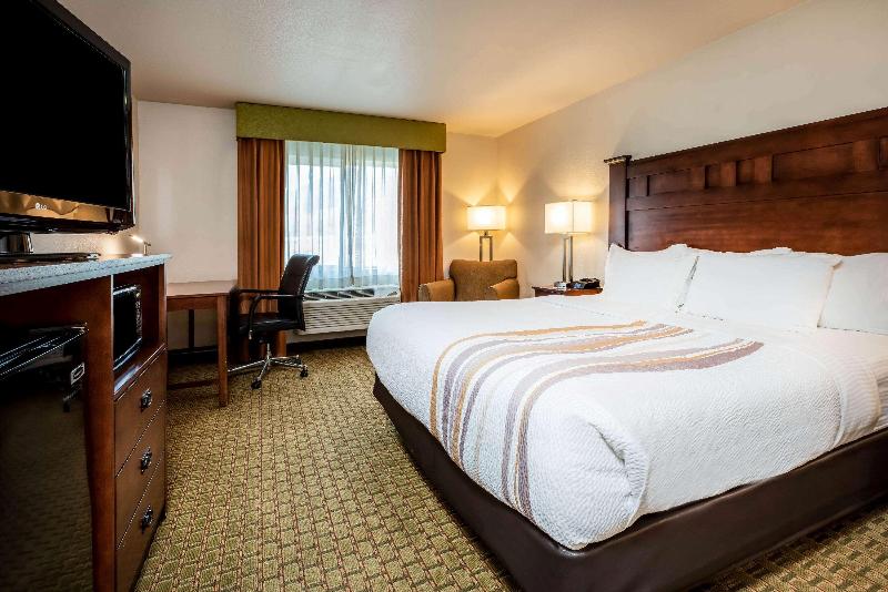 La Quinta Inn & Suites Grants Pass image