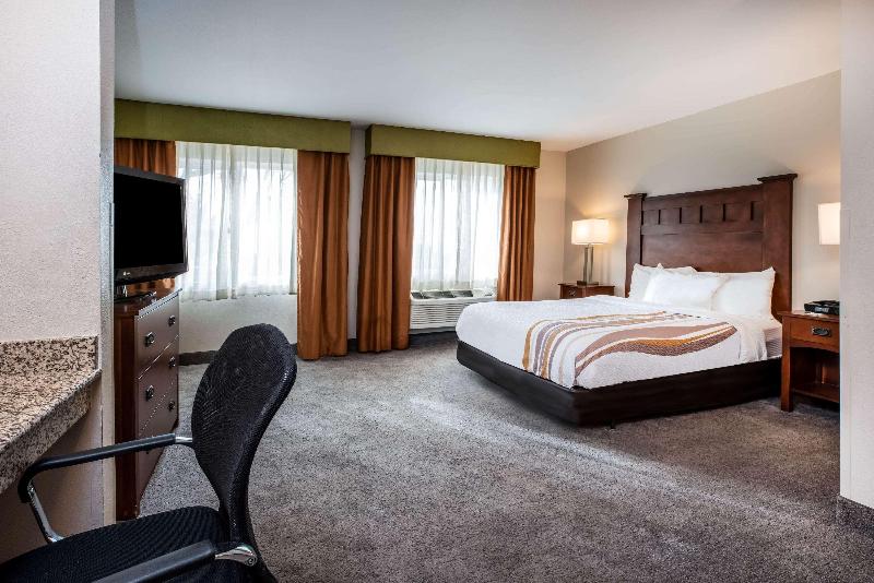La Quinta Inn & Suites Grants Pass image