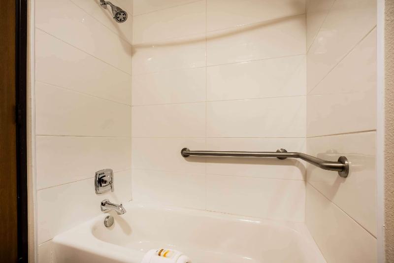 La Quinta Inn & Suites Grants Pass image