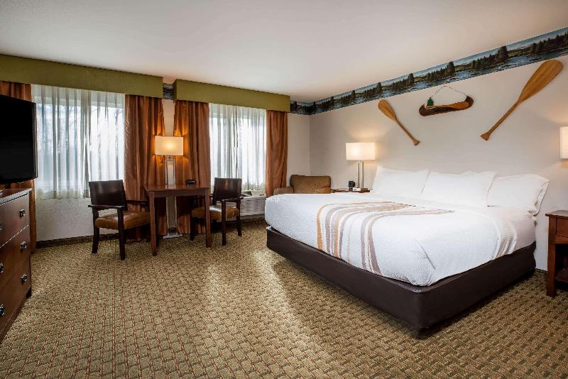La Quinta Inn & Suites Grants Pass image