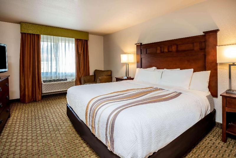 La Quinta Inn & Suites Grants Pass image