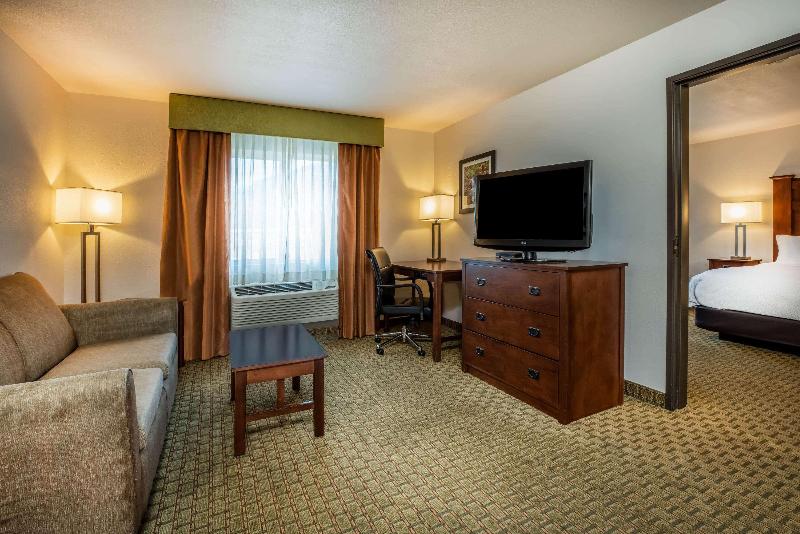 La Quinta Inn & Suites Grants Pass image