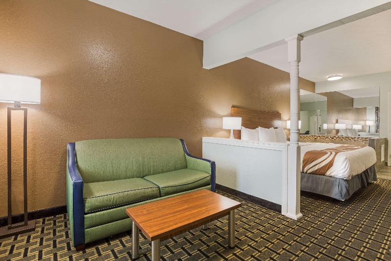 Quality Inn Georgetown Area image