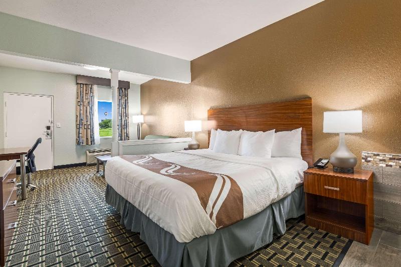 Quality Inn Georgetown Area image