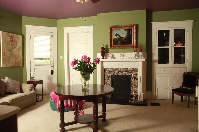 The Dailey Renewal Retreat Bed & Breakfast image