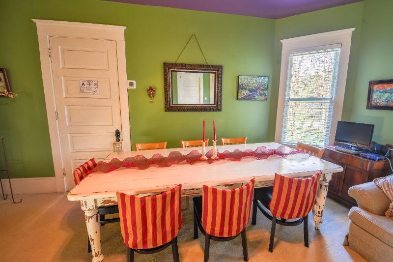 The Dailey Renewal Retreat Bed & Breakfast image
