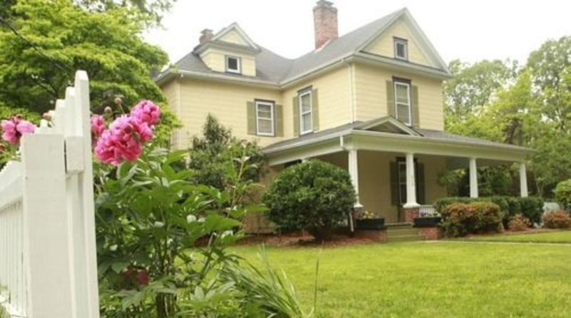 The Dailey Renewal Retreat Bed & Breakfast image