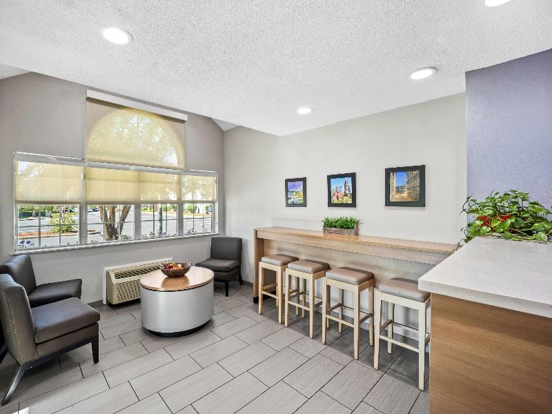 Microtel Inn & Suites By Wyndham Greensboro image