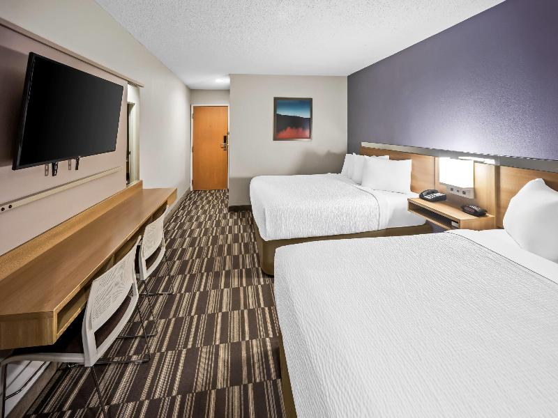 Microtel Inn & Suites By Wyndham Greensboro image