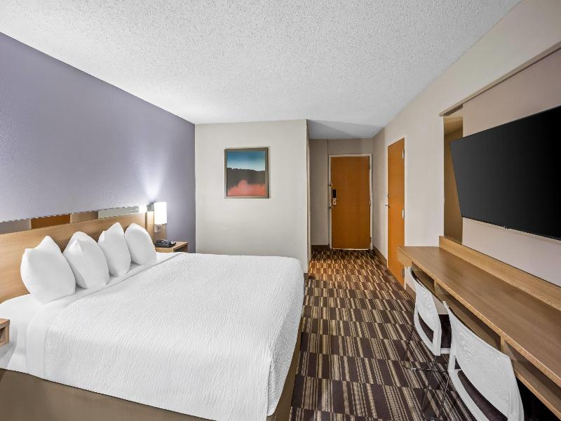 Microtel Inn & Suites By Wyndham Greensboro image
