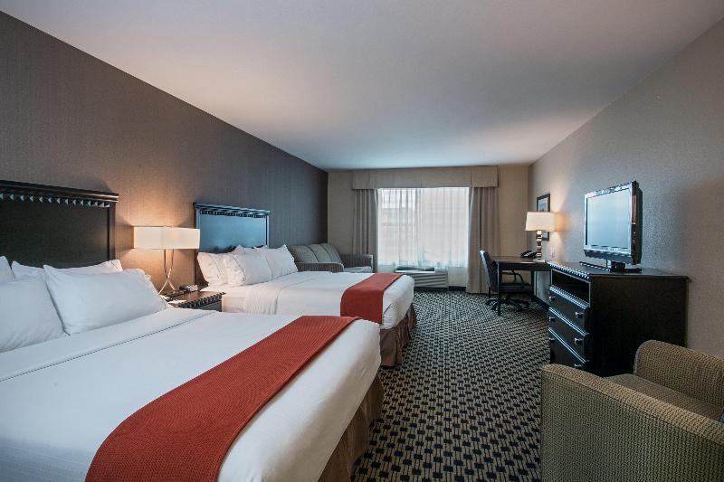Holiday Inn Express Hotel & Suites Green Bay East