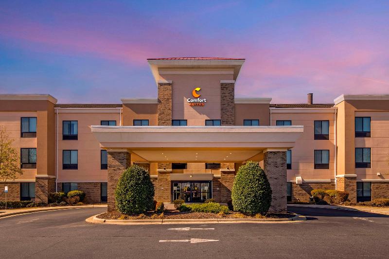 Comfort Suites Whitsett - Greensboro East image