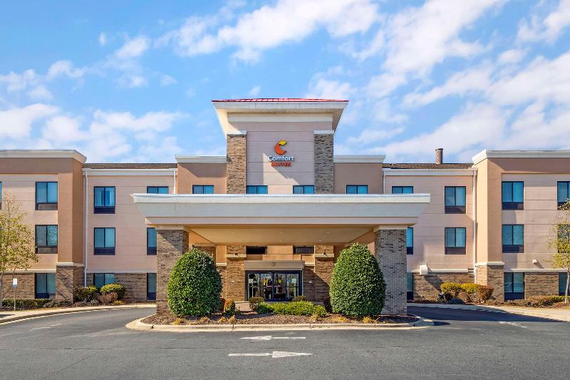 Comfort Suites Whitsett - Greensboro East image