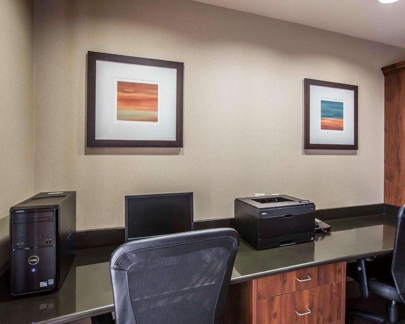 Comfort Suites Whitsett - Greensboro East image