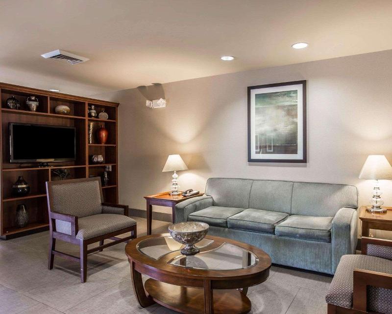 Comfort Suites Whitsett - Greensboro East image