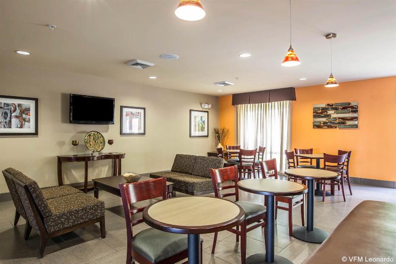 Comfort Suites Whitsett - Greensboro East image