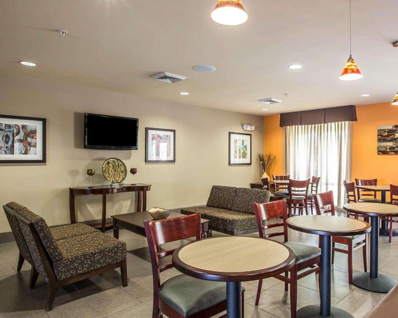 Comfort Suites Whitsett - Greensboro East image