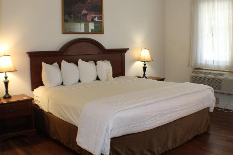 INN AT CEMETERY HILL