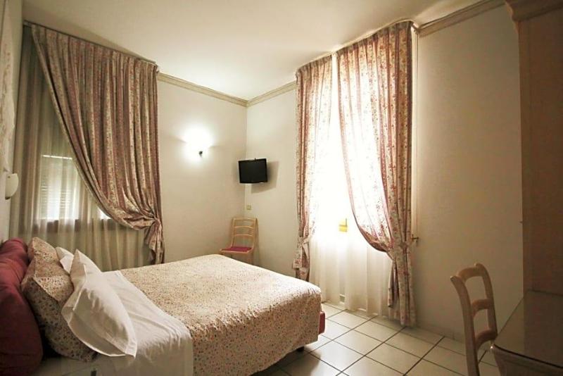 Villa Gina image