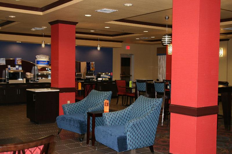 Holiday Inn Express & Suites George West By IHG image