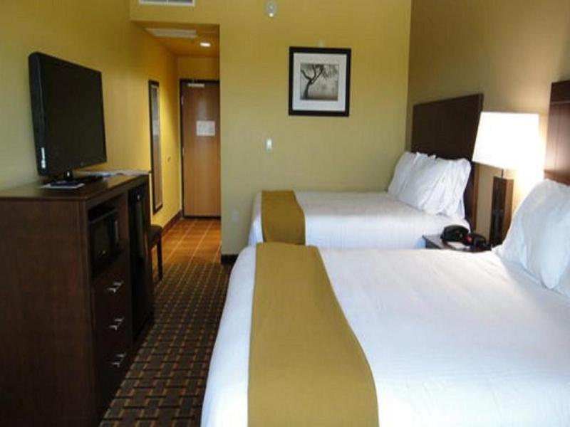 Holiday Inn Express & Suites George West By IHG image