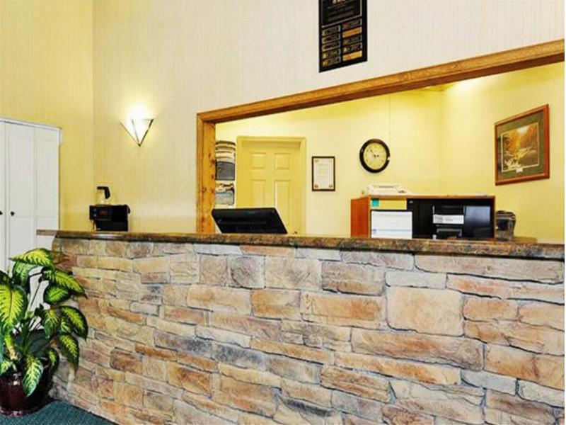 Laurel Point Resort