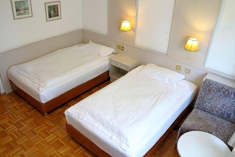 Wasserpalast image