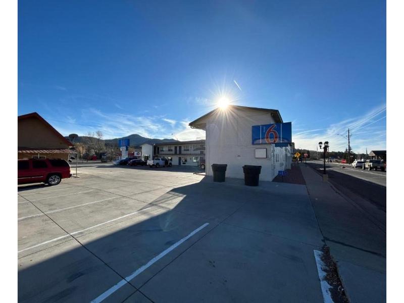 Motel 6 Williams AZ Historic Route 66 GA — exterior view