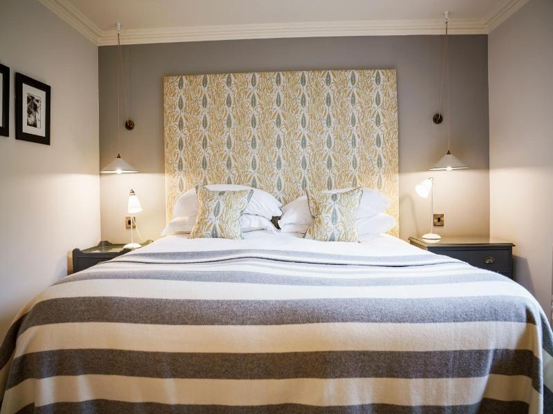 The Bear of Rodborough Hotel image