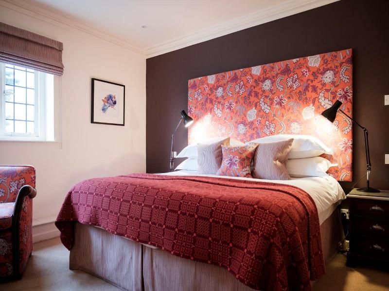 The Bear of Rodborough Hotel image