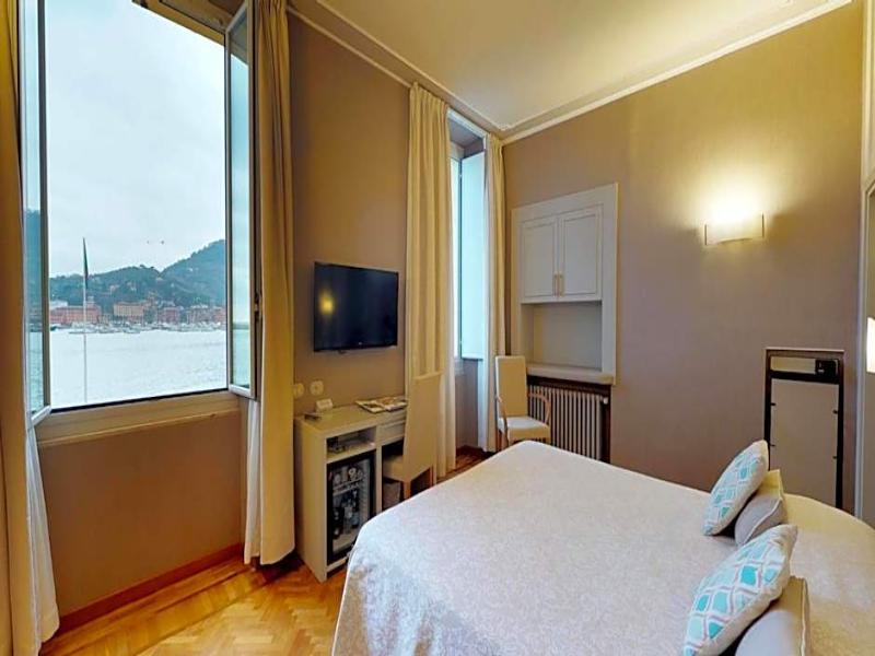 Hotel Metropole image
