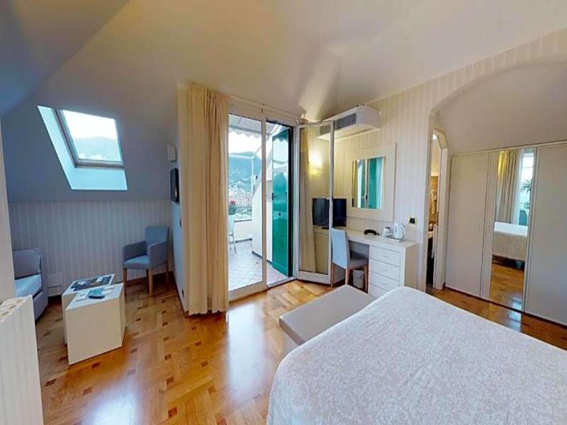 Hotel Metropole image
