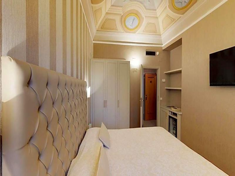 Hotel Metropole image