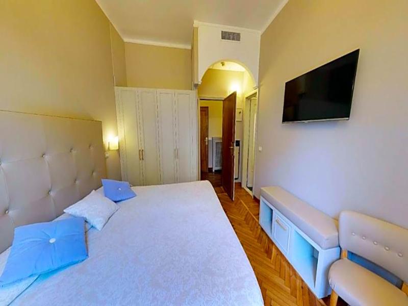 Hotel Metropole image