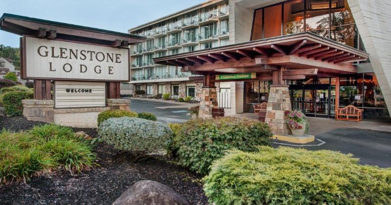 Hotel Glenstone Lodge