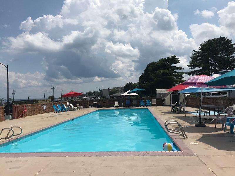 River Edge Inn image
