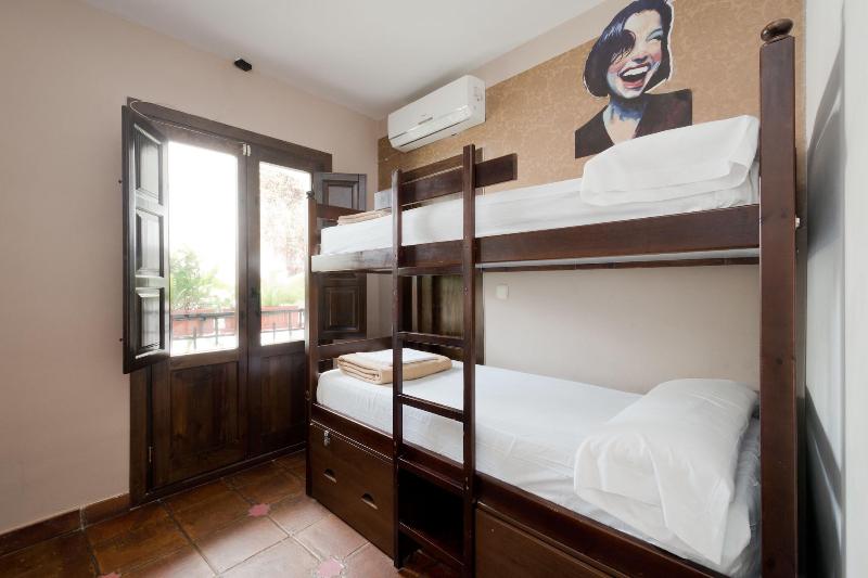 Oasis Backpackers Hostel Granada image