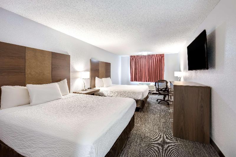 Red Lion Inn & Suites Grants Pass image