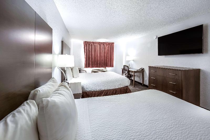 Red Lion Inn & Suites Grants Pass image