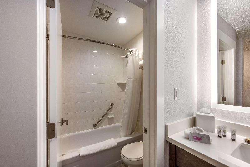 Red Lion Inn & Suites Grants Pass image