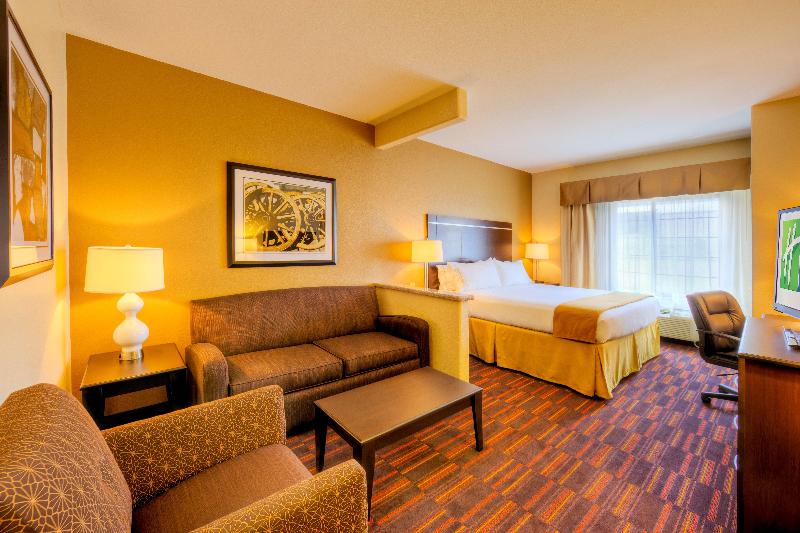 Holiday Inn Express Hotel & Suites Granbury image