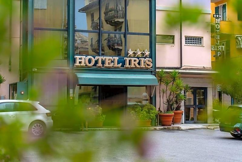 Hotel Iris image