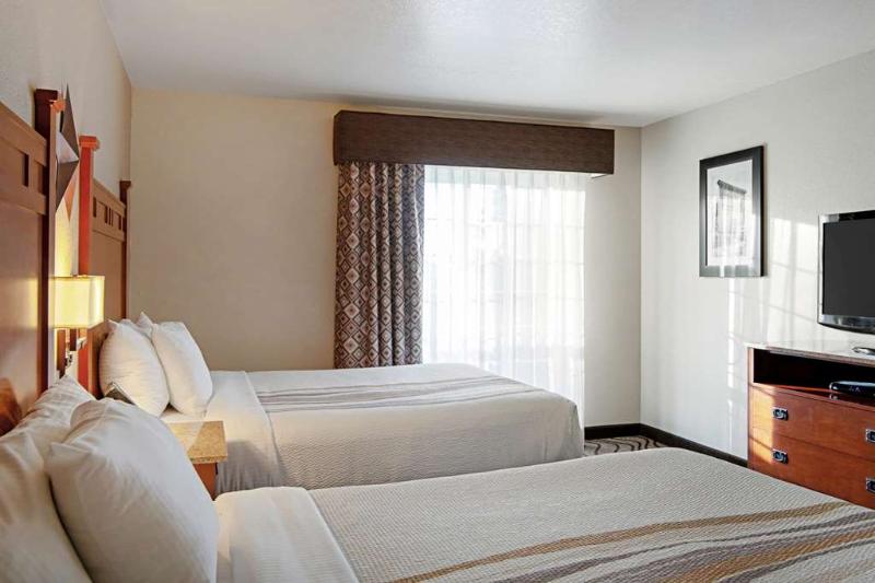 Hotel Best Western Plus Riverfront Hotel and Suites