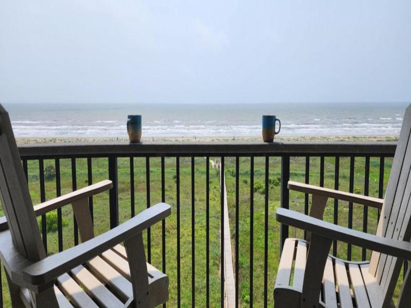 Islander East Condominiums image