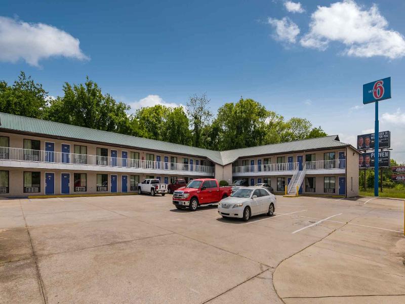 Motel 6 Attalla, AL GA — exterior view