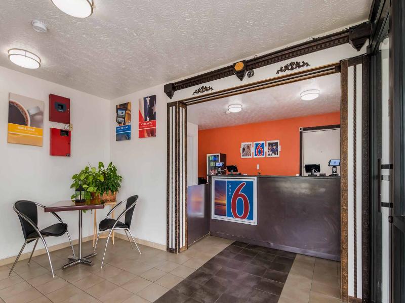 Motel 6 Attalla, AL GA — view