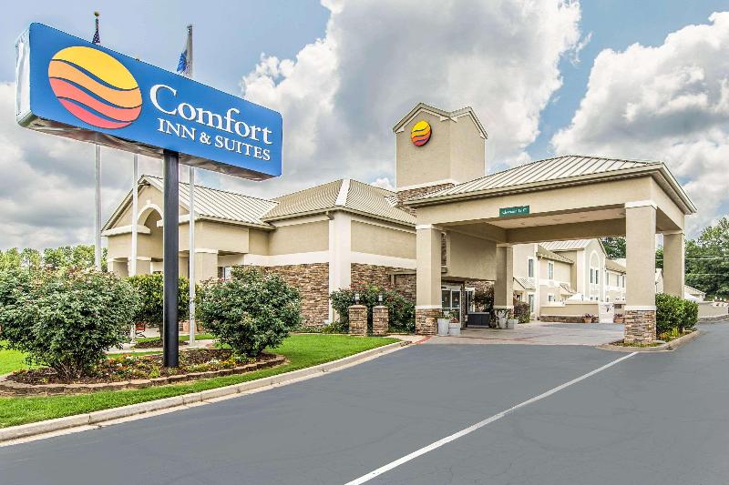 Comfort Inn & Suites Greenwood Near University image