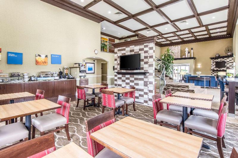Comfort Inn & Suites Greenwood Near University image